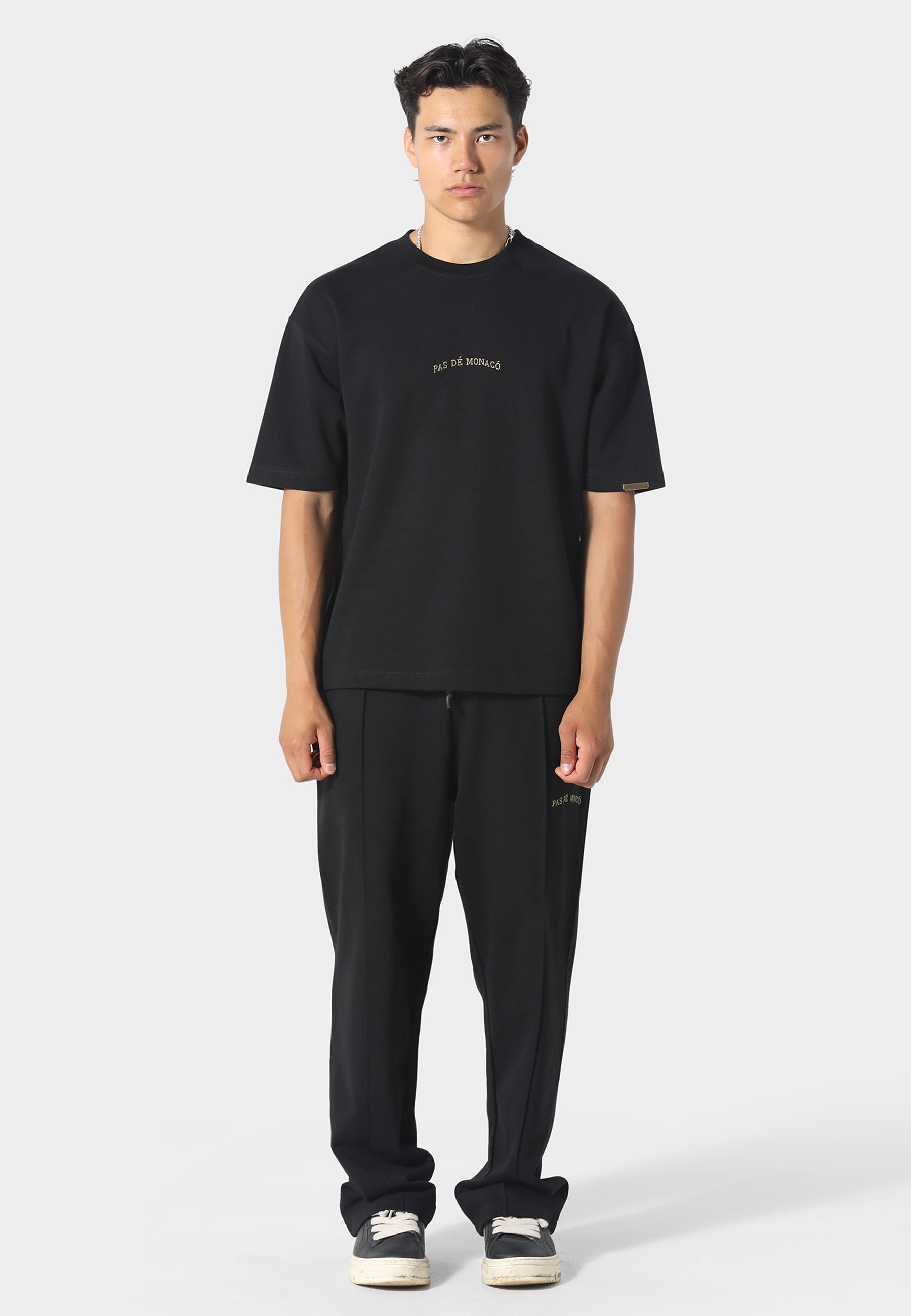 Broderie Black T-Shirt