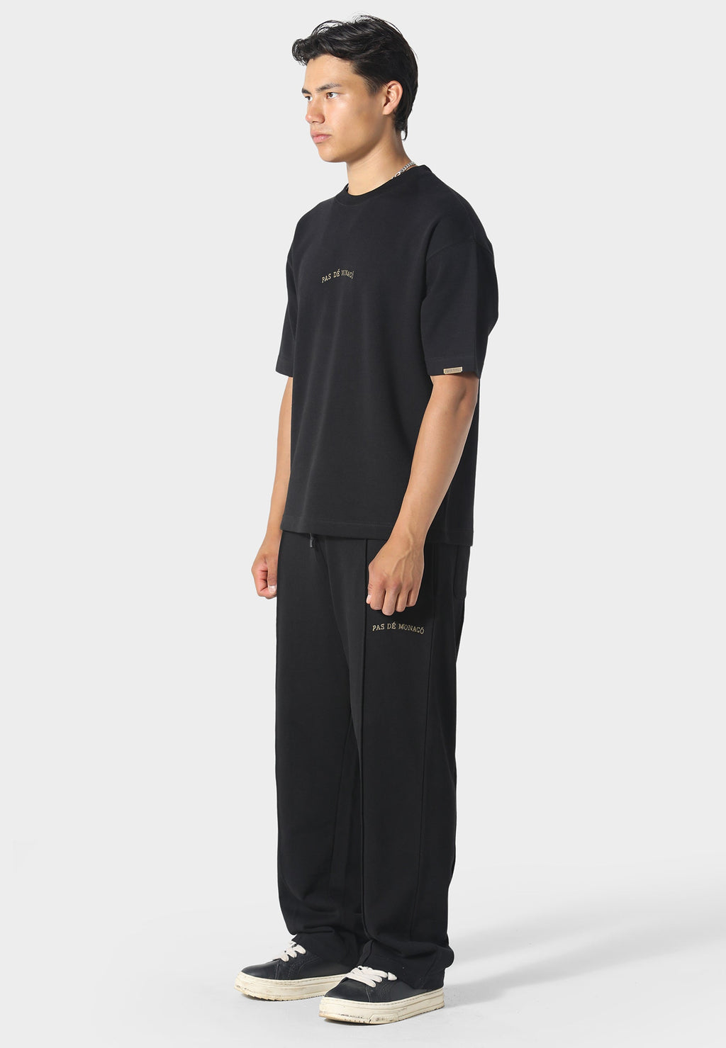 Broderie Black T-Shirt