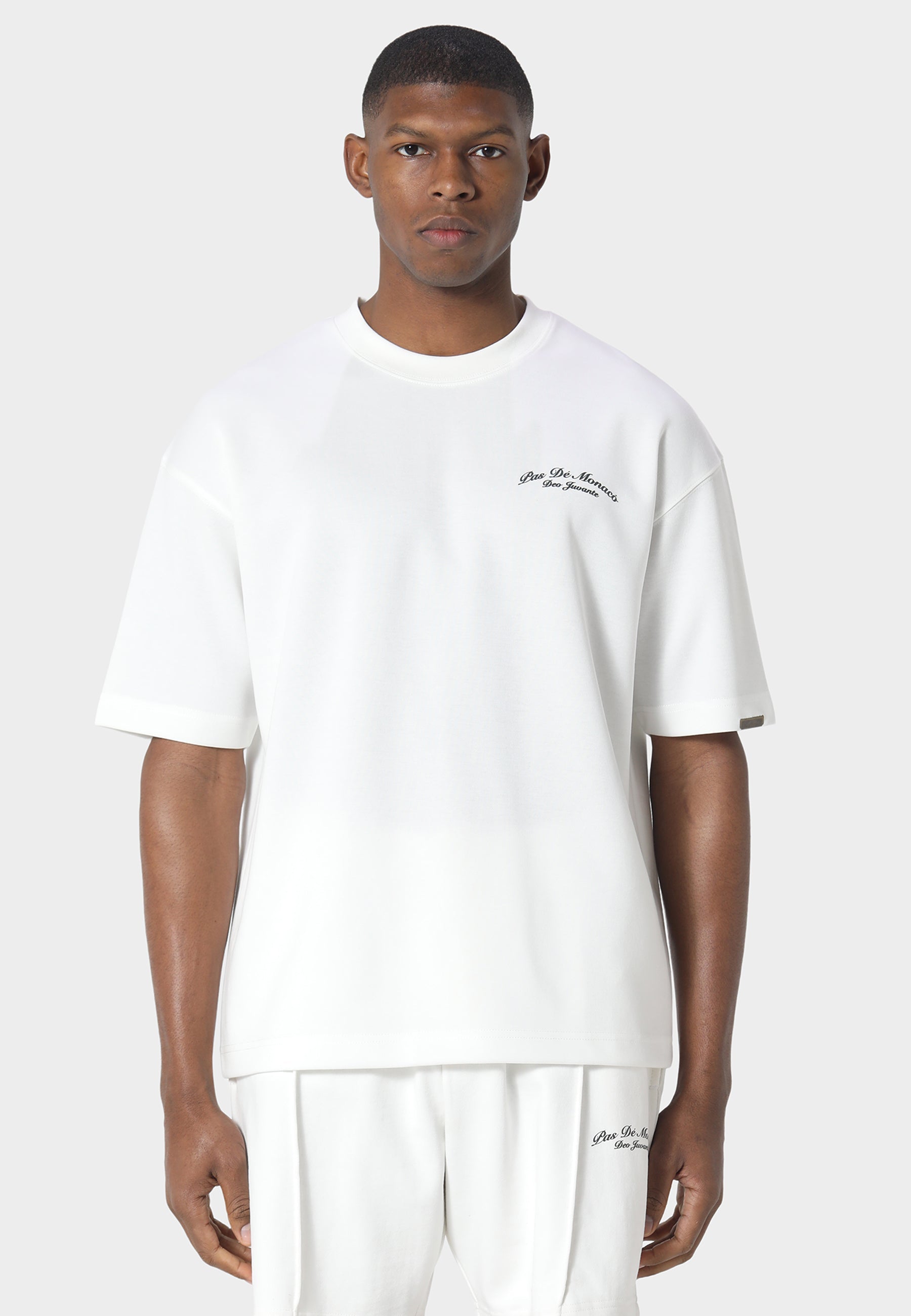 Crest Off White T-Shirt – THELABELYARD