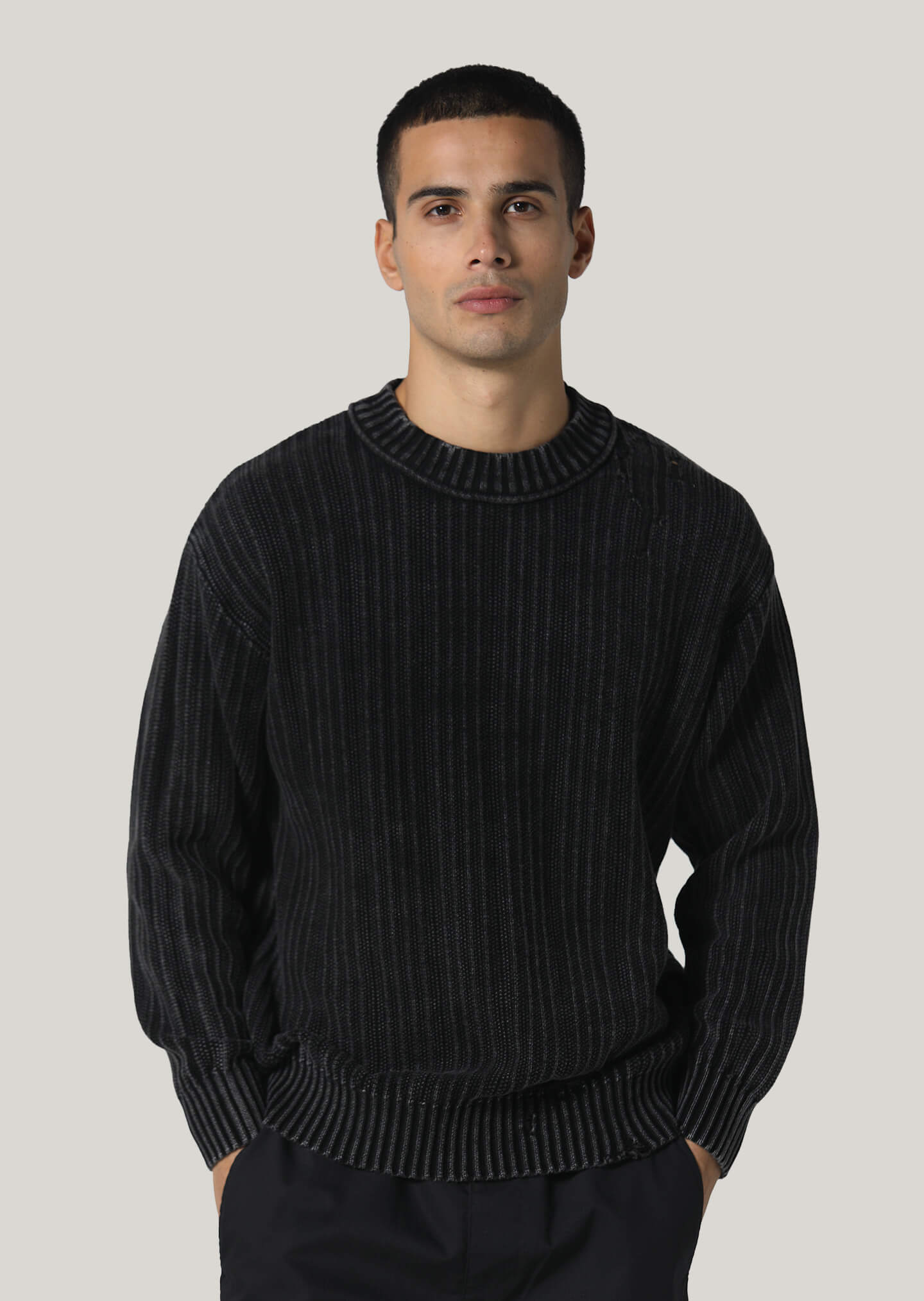 Elloson Distressed Detailed Black Knitwear