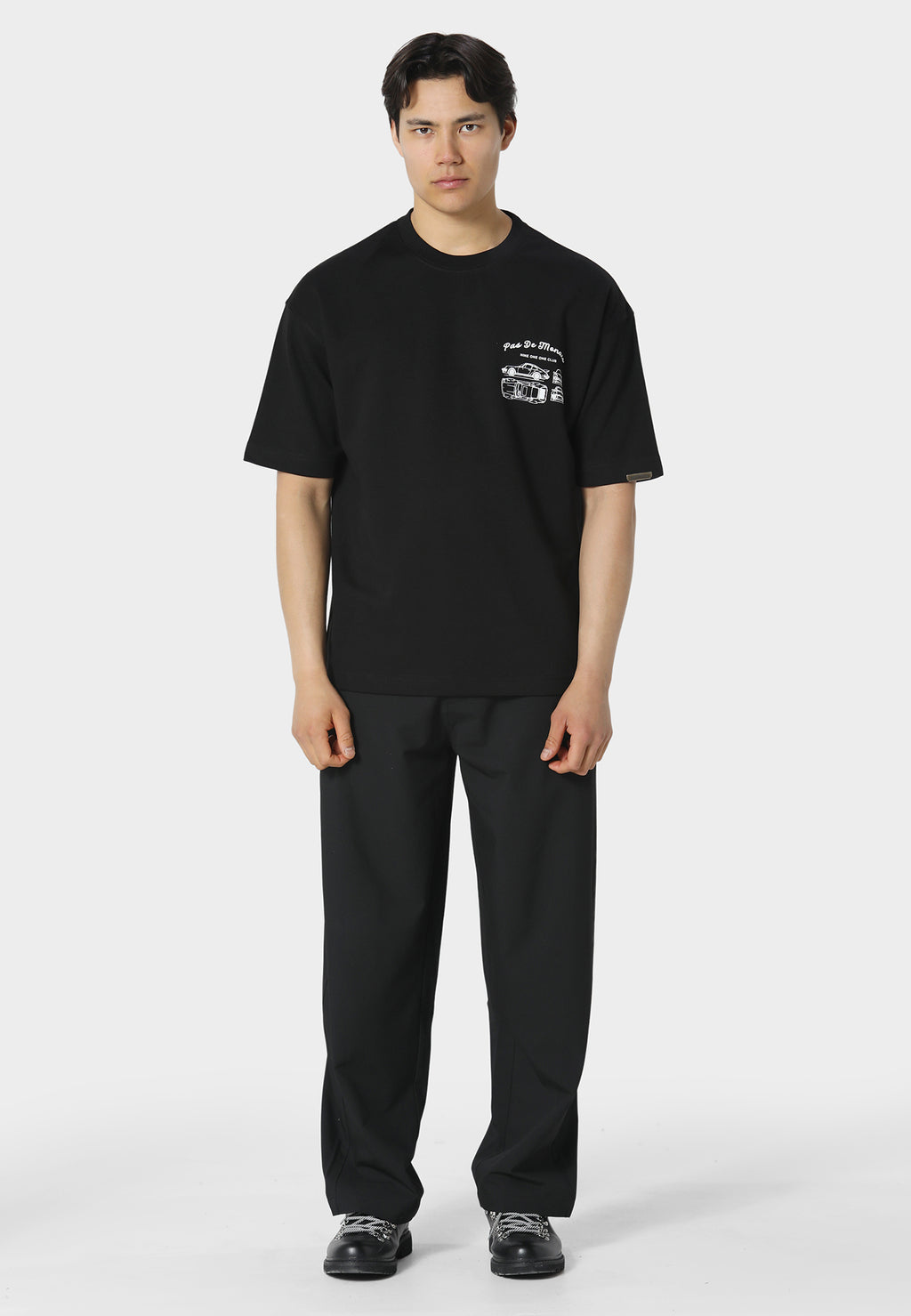 Modele Black T-Shirt