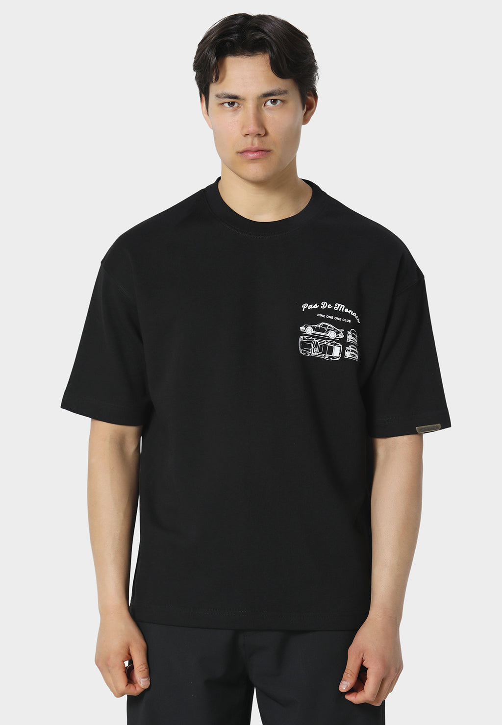 Modele Black T-Shirt