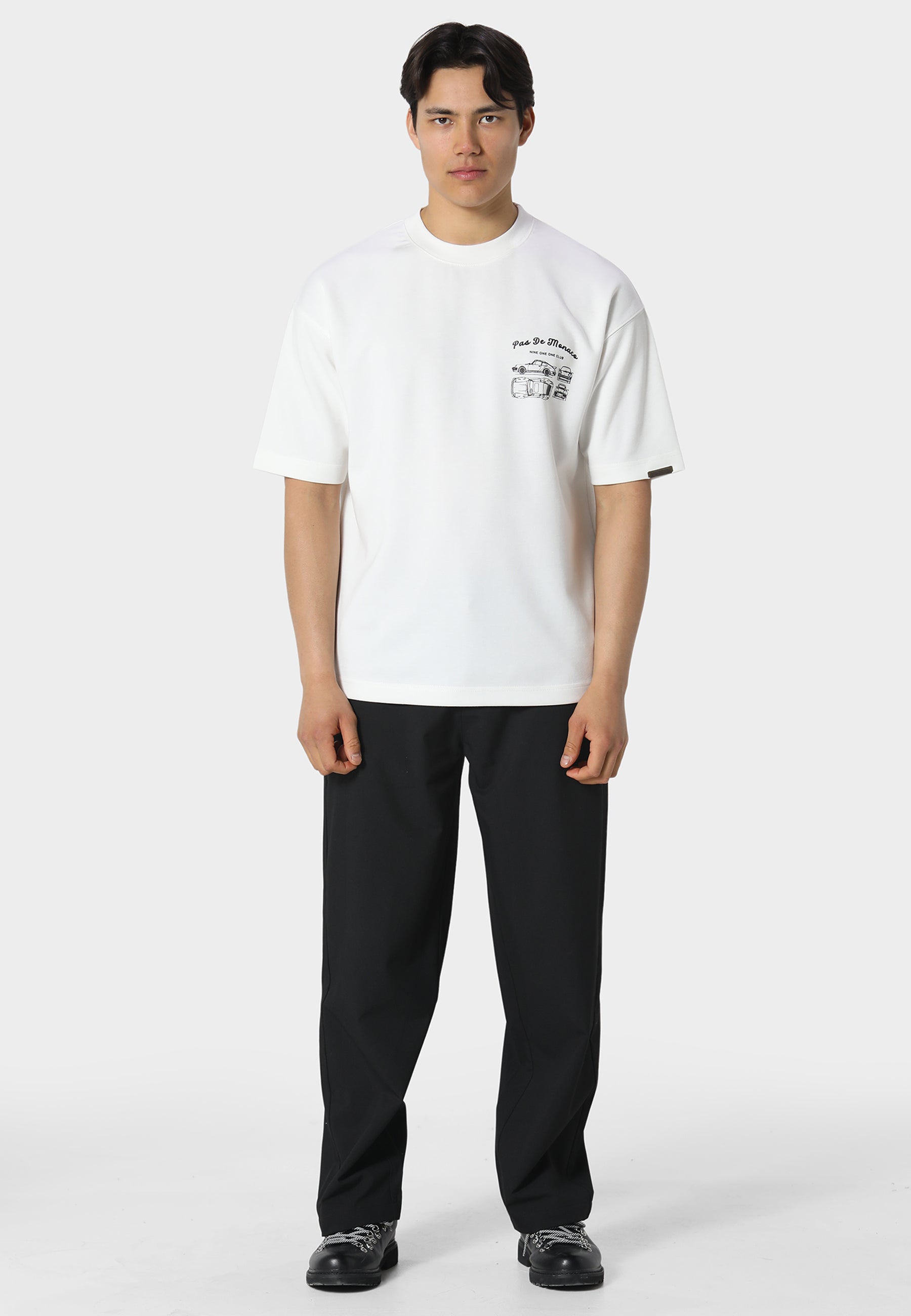 Modele Off White T-Shirt