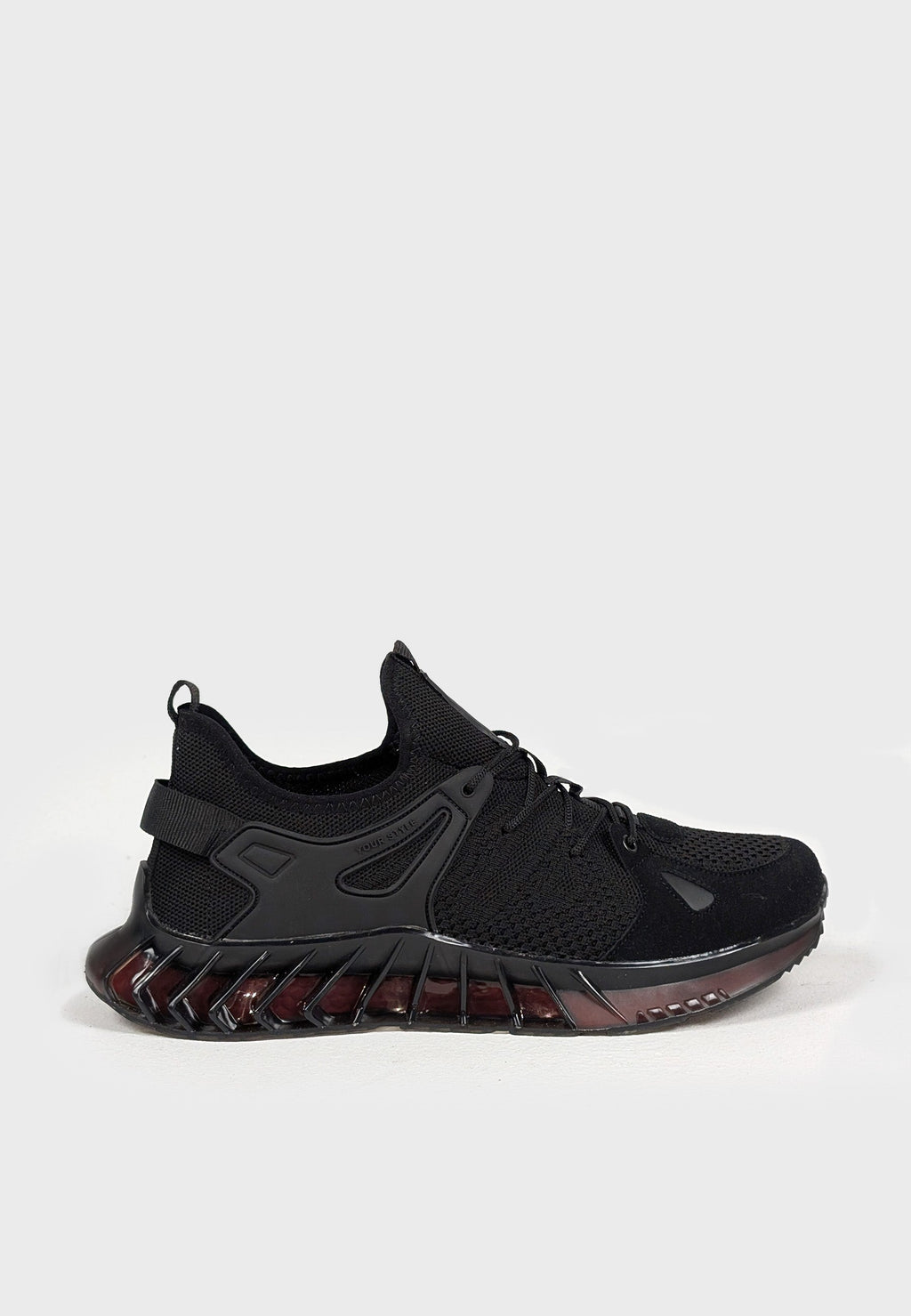 Rowlett Black Trainers