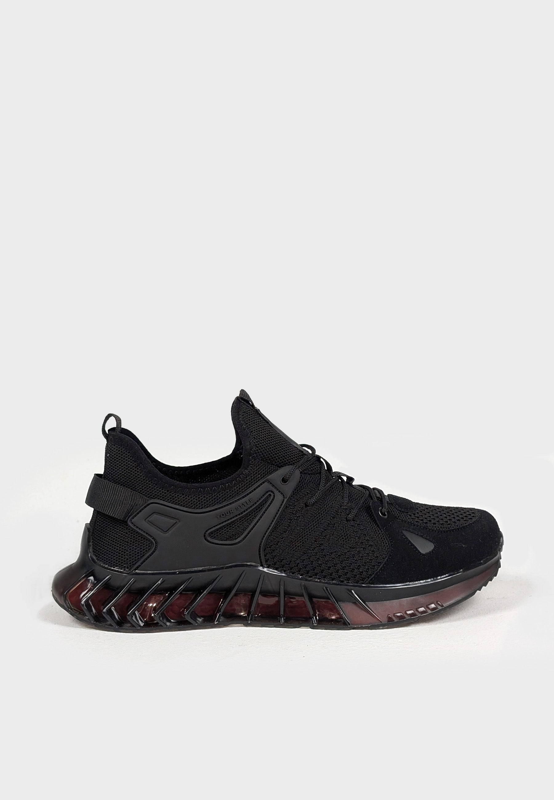 Rowlett Black Trainers