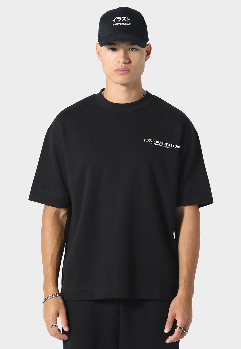 Saraisu Black T-Shirt