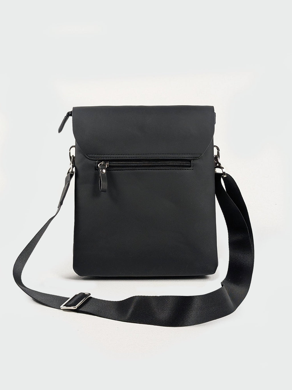 Molsdens Black Messenger Bag