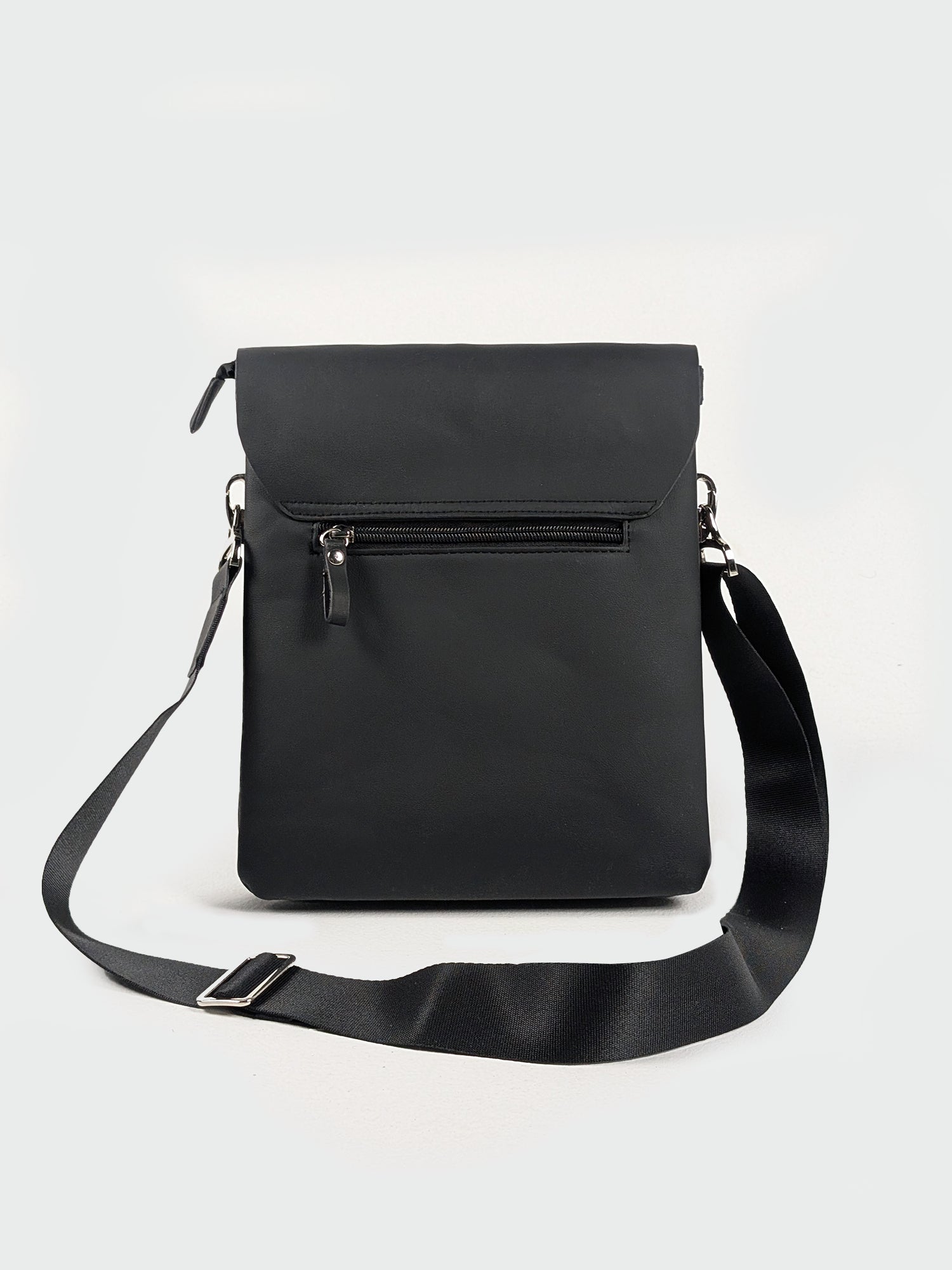 Molsdens Black Messenger Bag